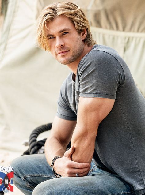 Chris Hemsworth { Tamlin } Chris Hemsworth Body, Hemsworth Brothers, Chris Hemsworth Thor, Corte De Cabelo Masculino, Liam Hemsworth, Blonde Guys, Chris Hemsworth, Perfect Man, Haircuts For Men