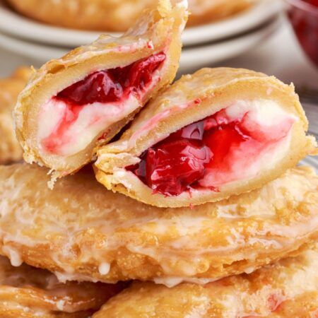 Cherry Cheesecake Hand Pies - My Incredible Recipes Cheesecake Hand Pies, Single Serve Pies, Easy Single Serve Desserts, Cream Cheese Pie Crust, Strawberry Cream Cheese Pie, Cherry Hand Pies, Bbq Desserts, Cherry Pie Recipe, Fudge Pie