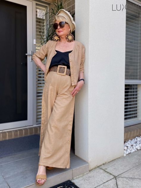 Linen In Winter, Classic Full-length Linen Wide Leg Pants, Wide-leg Linen Pants With Pull-on Style, Tailored Full-length Linen Pants, Pull-on Linen Wide-leg Pants, Relaxed Fit Full-length Linen Bottoms, Warm Leggings, Cropped Linen Pants, White Linen Pants