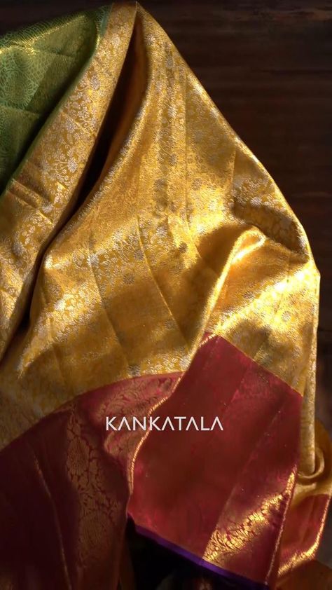 Gold Bridal Saree South Indian, Gold Colour Saree, Saree For Engagement, Gold Silk Saree, Gold Saree, Golden Saree, Latest Bridal Blouse Designs, Kanjivaram Sarees Silk, Bridal Sarees South Indian