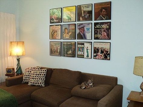 Displaying old album covers as art - Ideas from 8 reader homes - Retro Renovation How To Display Album Covers, Diy Album Covers, Music Room Decorations, Old Album Covers, Room Decorations Diy, Photo Ledge, Framed Records, Music Room Decor, Retro Renovation