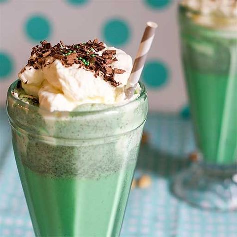 Pistachio Milkshake, Pistachio Drink, Pistachio Cookie, Pistachio Brittle, Pistachio Nut, Pistachio Salad, Ice Cream Shake, Pistachio Recipes, Native Speaker