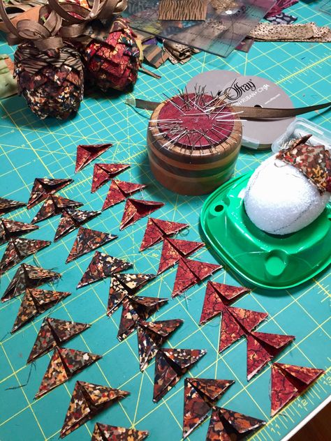 Diy Quilted Christmas Ornaments, Pine Cone Ornaments, Quilted Fabric Ornaments, Ironing Mat, Cone Ornaments, Fabric Christmas Decorations, Christmas Ornaments Fabric, Ribbon Ornaments, Plastic Canvas Ornaments