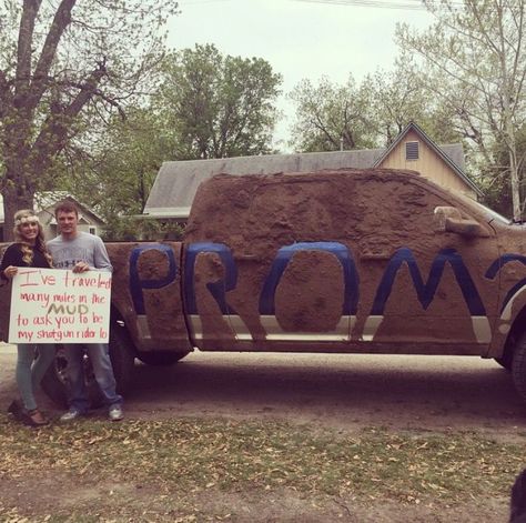 Prom Asking, Cute Promposals, Country Prom, Prom Proposals, Cute Homecoming Proposals, Country Relationship Goals, Asking To Prom, Cute Prom Proposals, Dance Proposal