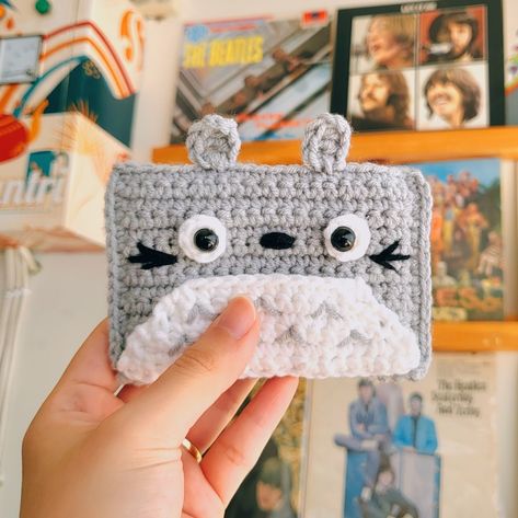 Card Holder Aesthetic Crochet Wallet, Crochet Totoro Bag, Crochet Wallet Pattern Free, Crochet Wallet Pattern, Wallet Crochet Pattern, Studio Ghibli Crochet, Ghibli Crochet, Crochet Card Holder, Wallet Crochet