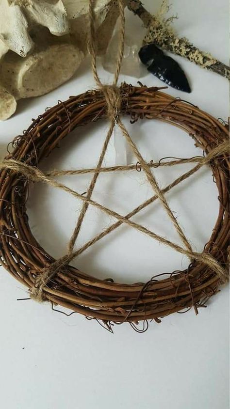 Pentagram Wreath, Pentacle Wreath, Witch Crafts, Hanging Witch, Wiccan Crafts, Pagan Decor, Wiccan Decor, Pagan Crafts, Witch Diy