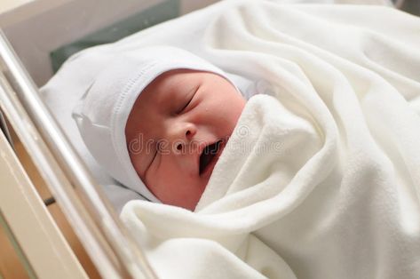 Newborn baby. In the crib just after delivery in maternity ward at the hospital , #AD, #crib, #baby, #Newborn, #delivery, #hospital #ad Baby Tumblr, American Baby, Foto Baby, Baby Crying, Newborn Pictures, Baby Photoshoot, Baby Boy Newborn