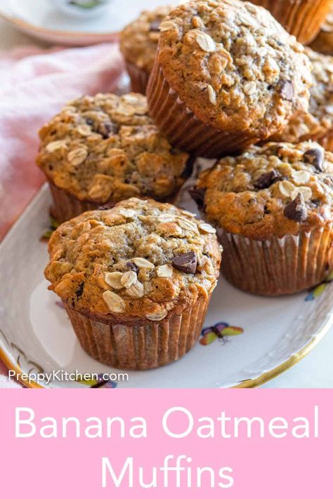 Oatmeal Banana Breakfast Muffins, Banana Oat Muffin Recipe, Oat Muffins Banana, Banana Oats Muffins Healthy, Oatmeal Muffins Banana, Healthy Banana Bread Muffins Oats, Oat Meal Banana Muffins, Muffin Banana Oatmeal, Breakfast Muffins With Bananas