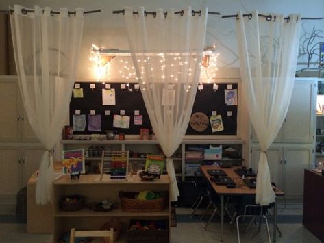 Natural Classroom Ideas, Room Seperator, Childcare Environments, Fairy Dust Teaching, Reggio Emilia Classroom, Light Curtains, Reggio Inspired Classrooms, Reggio Classroom, Preschool Rooms