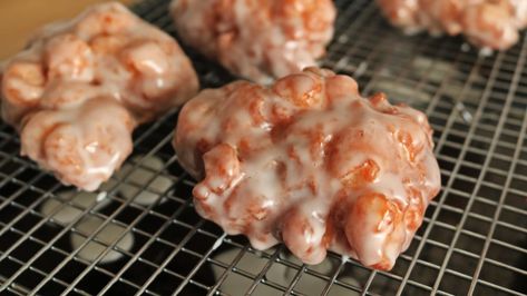 The Best Apple Fritters Are Made With Instant Pancake Mix Easy Apple Fritters Recipe, Apple Doughnut, Fried Apple, Red Delicious Apples, Diced Apples, Fried Apples, Fritter Recipes, Cinnamon Apple, Apple Fritters