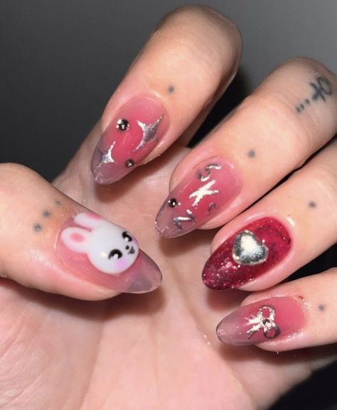 Skzoo Nail Design, Lesserafim Nails Inspired, Skz Nail Ideas, Kpop Themed Nails, K Pop Inspired Nails, Twice Nails Kpop, Kpop Nail Ideas, Skz Inspired Nails, Skz Nails Idea