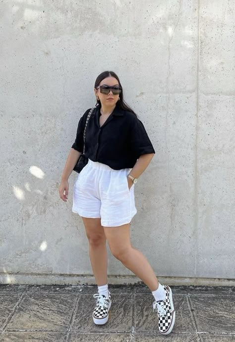 Chubby Style, Looks Adidas, Curvy Casual Outfits, Summer Outfits Curvy, Outfit Verano, Midsize Outfits, Midsize Fashion, Look Plus Size, 2024 Outfits