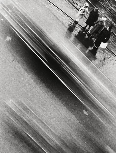 makura-no-soshi:    Peter Keetman - Stachus, München, 1953 Peter Keetman, Otto Steinert, Eugene Atget, Berenice Abbott, Moholy Nagy, Gordon Parks, History Of Photography, Free Photography, Modern Photography