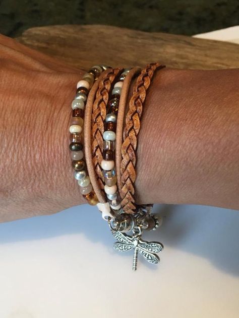 Beads And Leather Bracelets, Spiritual Accessories, Leather Bracelet Tutorial, Boho Style Bracelets, Diy Leather Bracelet, Prom Inspo, Beaded Leather Bracelet, Leather Cord Bracelets, Leather Bracelets Women