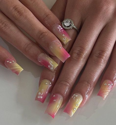 Peach Nails Coffin, Summer Nails Yellow And Pink, Nails Gems Rhinestones, Mum Nails, Pink And Yellow Nails, Nails Sunset, Nails Gems, Hibiscus Nails, Ambre Nails