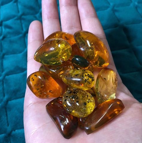 Crystals Amber Aesthetic Gem, Amber Crystal Aesthetic, Amber Aesthetic, Aesthetic Crystals, Healing Era, Crystal Aesthetic, Amber Crystal, Amber Gemstone, Crystal Shop