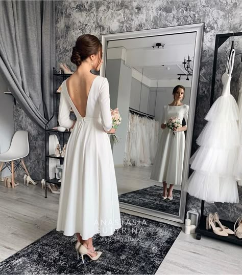 Wedding Dresses Black Women, Midi Wedding Dress, Dresses Black Women, Wedding Dresses Black, White Mini Dress Graduation, Civil Wedding Dresses, Dresses Romantic, White Mini Dress Outfit, Tea Length Wedding Dress