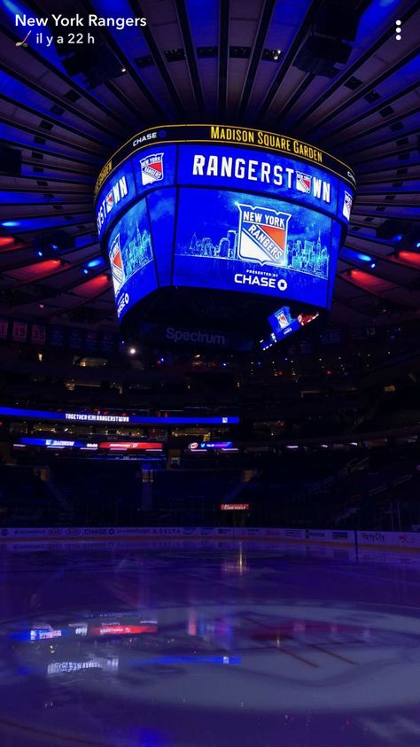 Ny Rangers Game Aesthetic, Ny Rangers Wallpaper, New York Rangers Wallpapers, New York Rangers Aesthetic, Hockey Wives, Nhl Aesthetic, Hockey Stadium, Nhl Hockey Teams, Nhl Wallpaper