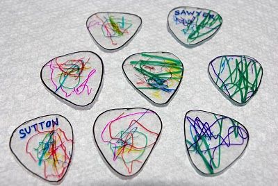 DIY Guitar Picks {Tutorial} - Happiness is Homemade Diy Guitar Pick, Guitar Plectrum, Diy Guitar, Diy Gifts For Dad, Shrink Art, Guitar Pics, Art Camp, Great Gifts For Dad, Diy Gifts For Boyfriend