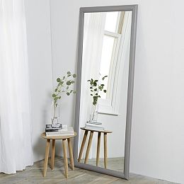 Bedroom Mirror Full Length, Wood Full Length Mirror, White Wood Floors, Floor Length Mirror, Mirror Wall Bedroom, Bedroom Corner, Wall Closet, Trendy Bedroom, Length Mirror