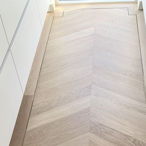 Sasha Shanks on Instagram: "Aside from the edge trimming, I think this will be very similar to what our floor will look like. Rather than a small format chevron design, they’ll be larger chevron boards, drawing your eye from the front door straight down the hallway through to the back. Our flooring guy from @choicesflooring is already planning how he’s going to lay it for maximum impact!" Chevron Flooring Hallway, Herringbone Wood Floor Entryway, Chevron Flooring, Wood Like Tile, Chevron Door, Entryway Modern, Herringbone Wood Floor, Light Wood Floors, Princess Room