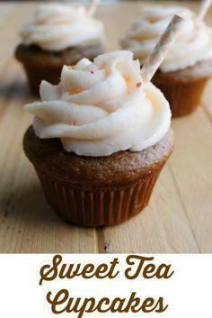 Take the taste of sweet tea and enjoy it in cupcake form! Steep the flavor of summer into this fun dessert. #cupcakes #cake #desserts Divine Recipes, Cupcakes Amor, Fluffy Buttercream, Tea Cupcakes, Blogger Ideas, Summer Cupcakes, Icing Recipes, Easy Frosting, Tea Cup Cake