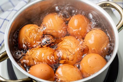 These Are the Best Ways to Boil Eggs How To Boil Eggs, Peeling Boiled Eggs, Perfect Boiled Egg, Boil Eggs, Classic Egg Salad, Perfect Hard Boiled Eggs, Tasting Table, Egg Salad, Hard Boiled