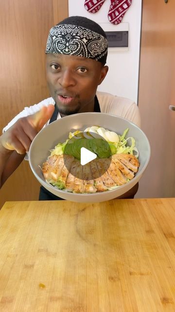 Gideon kad| cucinagideon on Instagram: "🥚🥑🥗🍗😍😋♥️
*
*
*
*
*
*
@leandrotrossard @arsenal 

#reels #cooking #recipe #chicken #salad #easyrecipe #easyrecipes #pollo #cibo #dieta #sport #dinnerideas #healthyfood" Chicken Salad Food Photography, Bravo Insalata Della Casa, Pasta, Salad, Easy Meals, Healthy Recipes, Chicken