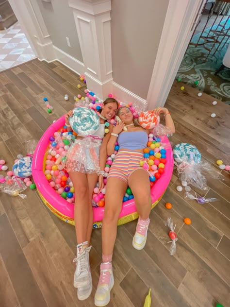 Welcome To The Sweet Life Bid Day, Sorority Activities, Recruitment Decorations, Preppy Sorority, Sorority Work Week, Sorority Recruitment Themes, Abc Party Costumes, Sorority Themes, Abc Party