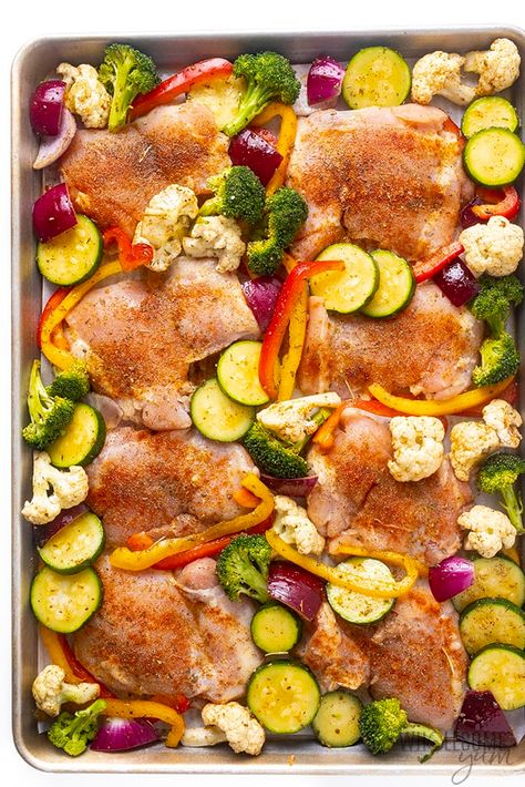 Chicken Thigh And Veggie Sheet Pan, Roasted Chicken Thighs And Vegetables, Baked Chicken With Vegetables, Baked Chicken And Veggies, Chicken And Vegetable Bake, Roasted Chicken And Vegetables, Meals Chicken, Calories In Vegetables, Oven Vegetables