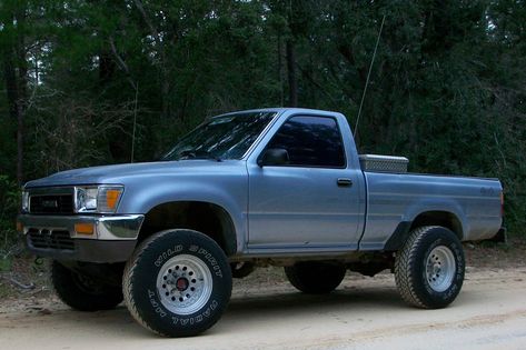 1990 Toyota Pickup 2 Dr Deluxe 4WD Standard Cab SB Toyota Pickup For Sale, 1990 Toyota 4runner, Toyota Trucks 4x4, Pickup Trucks For Sale, Toyota Pickup 4x4, Tacoma Truck, Pickups For Sale, Small Trucks, Toyota 4x4