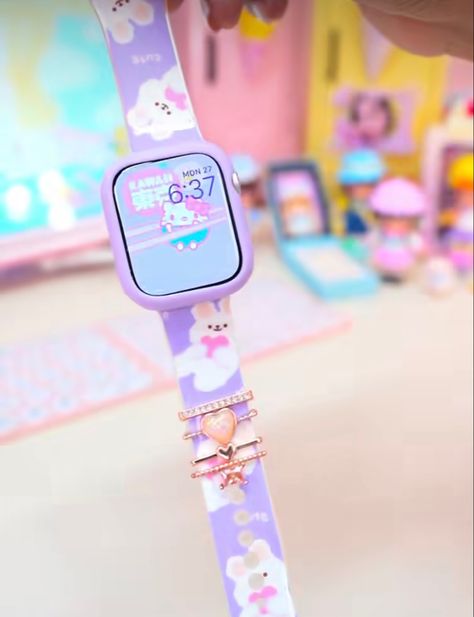 Apple Watch Kawaii, Kawaii Apple, Cute Apple Watch Bands, Cute Ipad Cases, Apple Watch Fashion, Samsung Smart Watch, Cute Camera, Apple Watch Series 7, Cute Watches