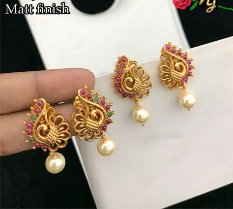 Gold Earring Jhumka Design, Ear Rings Jumkis Gold, Ear Rings In Temple Jewelery, Hear Rings Ears Gold, Gold Earing Design New Jhumka, Ear Ring Design, Ear Rings Gold Indian, Ear Rings Gold, Gold Ear Rings