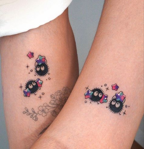 Kawaii Filler Tattoo, Small No Face Tattoo, Matching Tattoos Studio Ghibli, Matching Planet Tattoos, Studio Ghibli Matching Tattoo, Matching Studio Ghibli Tattoos, Matching Anime Tattoos, Nostalgia Tattoo, Ponyo Tattoo