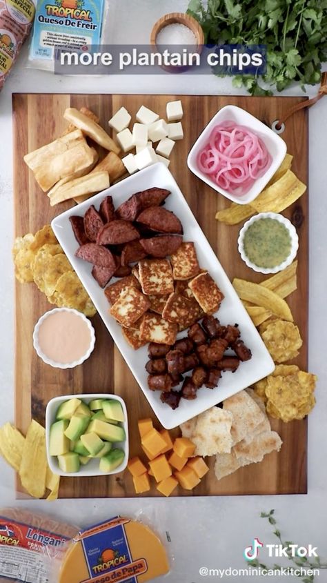 Latin Brunch Ideas, Dominican Party Food, Dominican Wedding Food, Dominican Brunch Ideas, Dominican Charcuterie Board, Dominican Wedding Traditions, Dominican Christmas Food, Dominican Appetizers, Dominican Party