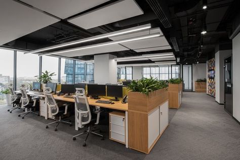 Cubicle Design, Office Awards, Office Space Inspiration, Group Office, Office Ceiling, Modular Office Furniture, Open Space Office, Office Design Inspiration, Office Interior Design Modern