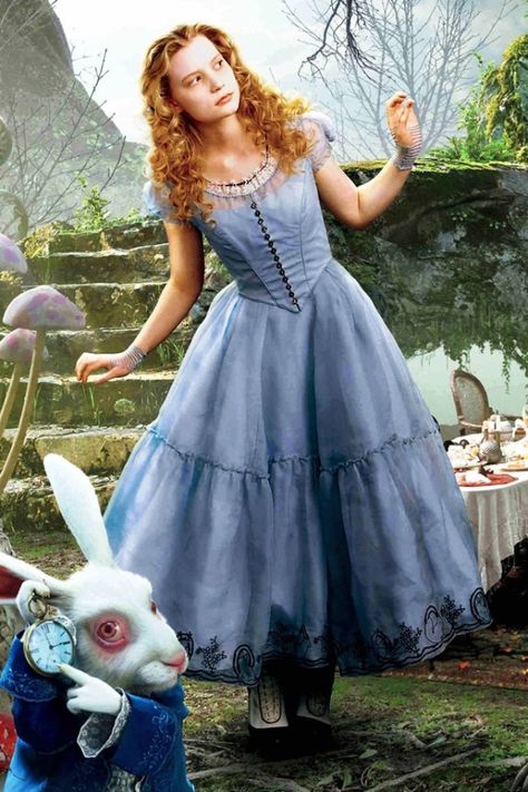 Cosplay Alice In Wonderland, Alice In Wonderland Outfit, Alice Costume, Alice Cosplay, Alice In Wonderland Tea Party Birthday, Alice In Wonderland Dress, Alice In Wonderland Aesthetic, Alice In Wonderland Characters, Wonderland Dress