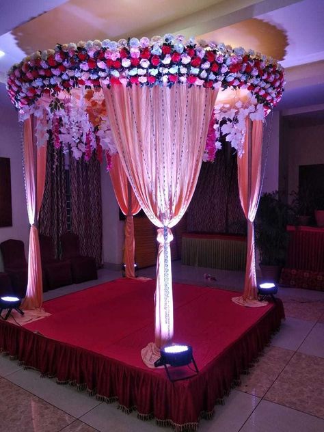 Chadna Tola Decoration, Mandap Decoration, Mandap Design, Events Decorations, Simple Stage Decorations, Marriage Ideas, Wedding Stage Backdrop, Destination Wedding Decor, Wedding Background Decoration