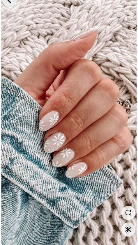 Womens Nail Ideas, Neutral Nails With White Flowers, Classy Luminary Nails, Boho Baby Shower Nails, White Nails With Floral Designs, Neutral Spring Nail Designs, Boho Flower Nails, Simple Nail Art Spring, 2025 Nail Design Ideas