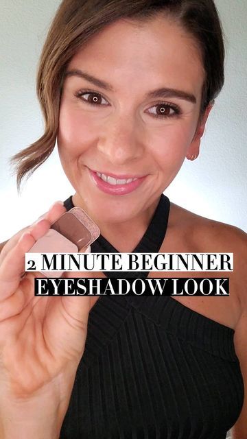 Eyeshadow For Dark Eyes, Seint Makeup Eyeshadow You Complete Me, Eye Shadow Tutorial Step By Step Natural Looks Everyday Makeup, One Shadow Eye Makeup, One Colour Eyeshadow Look, 3 Color Eyeshadow Look, Seint Eyeshadow Blue Eyes Everyday, Eyeshadow Styles Chart, Eyeshadow Application Step By Step