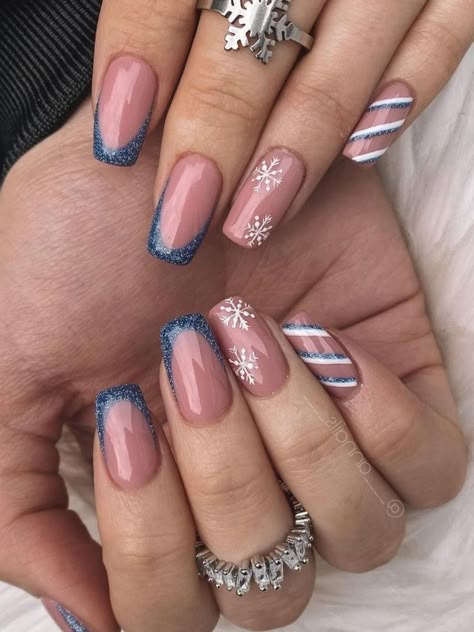 It can be anything, as long as it's holiday-themed! Nail For Christmas, Simple Christmas Nail Designs, Simple Christmas Nail, Simple Christmas Nails, Christmas Nails Ideas, Nails Festive, Blue Christmas Nails, Blue Glitter Nails, January Nails