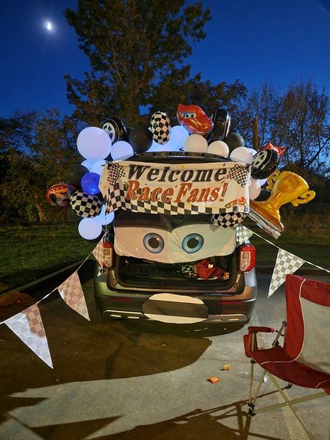 Lightening Mcqueen themed disney cars movie trunk or treat Up Balloon Arch, 260 Balloons, Disney Cars Movie, Light Up Balloons, Trunk Or Treat, Cars Movie, Halloween Stuff, Disney Cars, Balloon Arch