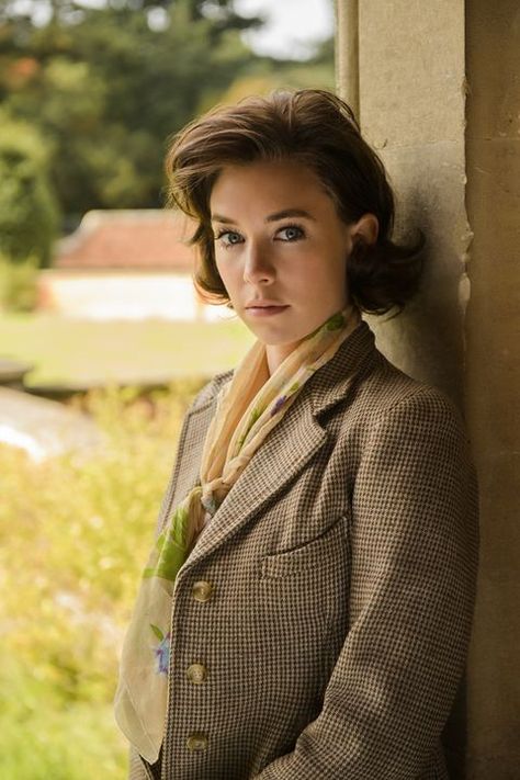 Beauty, Hairstyle, Eye, Photography, Photo shoot, Outerwear, Smile, Model, Brown hair, Long hair, Vanessa Kirby The Crown, The Crown Season 1, Crown Netflix, The Crown Season, Crown Aesthetic, Vanessa Kirby, Princess Margaret, Crown Princess, Cool Costumes