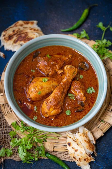 Chicken Recipes Dry, Chicken Gravy Recipe, Boiled Chicken Breast, Chicken Curry Recipe, Fried Chicken Breast, Indian Chicken, Chicken Masala, Curry Chicken Recipes, Gravy Recipes