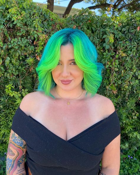 Green And Blue Hair Dye, Green Vivid Hair Color, Short Blue Green Hair, Teal And Neon Green Hair, Blue Hair With Pink Money Piece, Split Dye Blue And Green, Teal Split Dye Hair, Teal And Lime Green Hair, Lime Green Hair Color