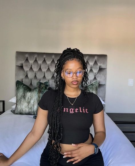 Braids And Glasses Black Women, South African Women, Natural Hair Bun Styles, African Girl, Cool Braid Hairstyles, Effortlessly Chic Outfits, Model Inspo, Pretty Braided Hairstyles, Cute Lazy Outfits