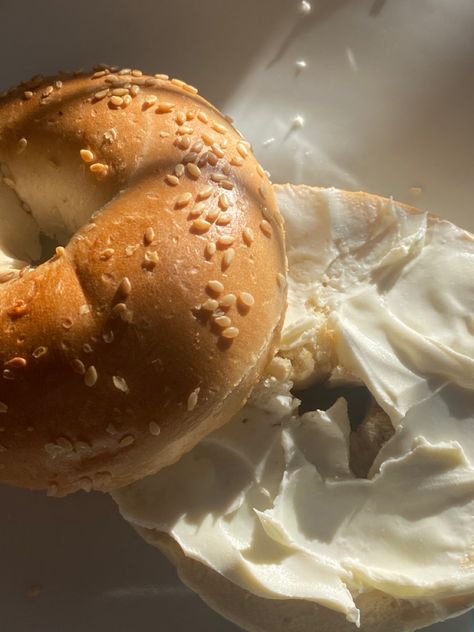 Cream Cheese Bagel Aesthetic, Everything Bagel With Cream Cheese, Cream Cheese Aesthetic, Bagel Aesthetics, Bagel And Cream Cheese, Cream Cheese Bagel, Bagel With Cream Cheese, School Wishlist, Plain Bagel