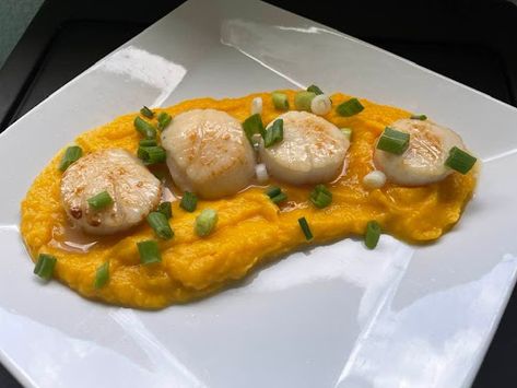 Seared Scallops with Butternut Squash Puree Butternut Squash Puree, Squash Puree, Seared Scallops, Seared Salmon, Scallops Seared, Food Processor, Butternut Squash, Main Course, Salt And Pepper