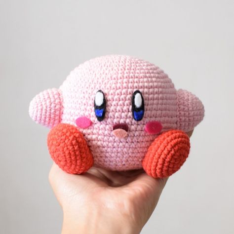 Fuecoco Crochet Pattern, Crochet Kirby Pattern, Zelda Crochet Patterns, Kirby Crochet Pattern Free, Free Pokemon Crochet Patterns, Giant Crochet Plushies, Kirby Crochet Pattern, Anime Crochet Patterns Free, Kirby Amigurumi