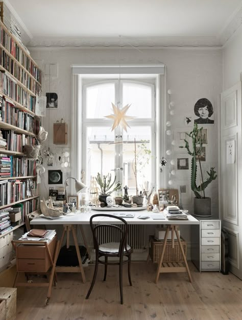 Soft Neutral Tones in Nina Persson's Malmö Home — THE NORDROOM Home Office Inspiration, Ikea Desk, Paris Home, Art Studio At Home, Living Room Photos, Elle Decoration, 아파트 인테리어, Scandinavian Home, Home Office Design